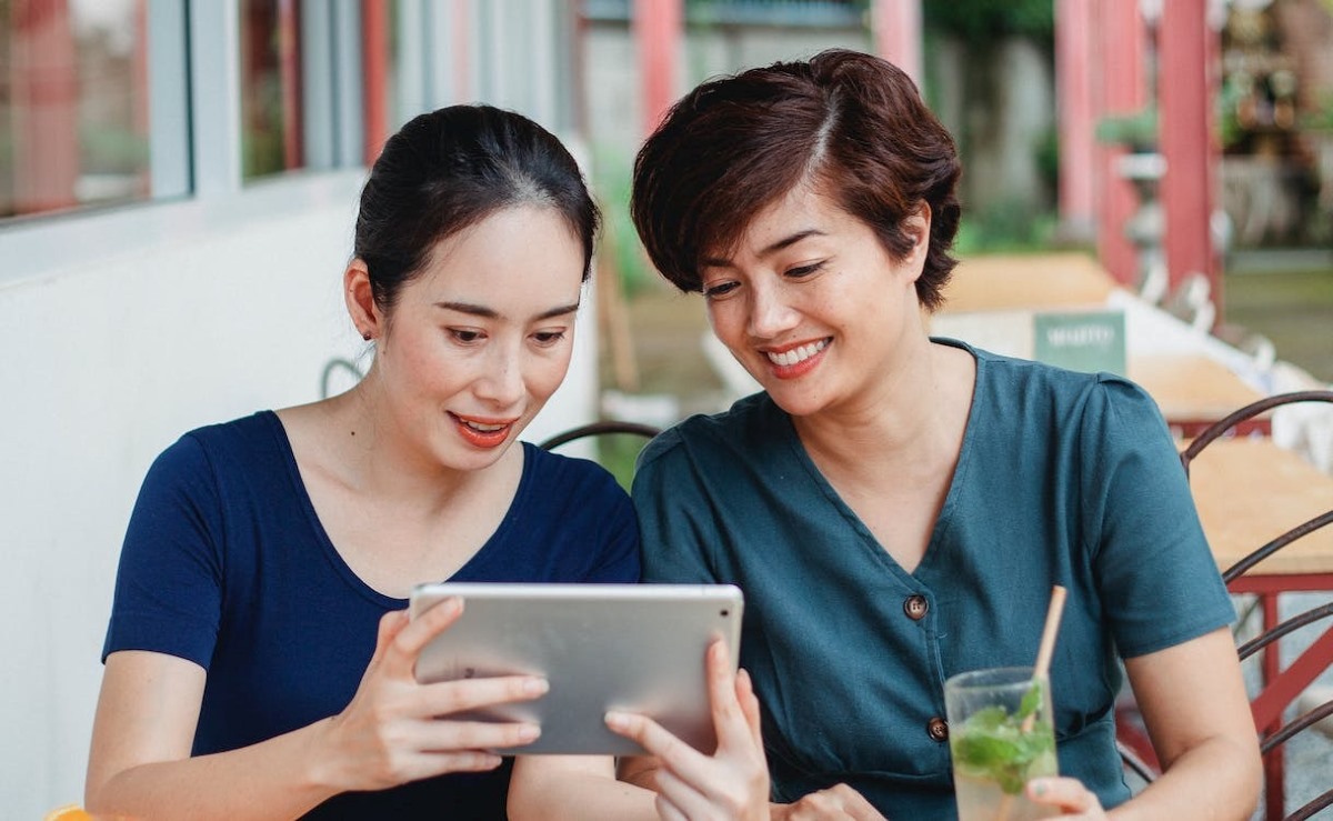 Cuộc sống con người không bao giờ đơn điệu. - hình 1