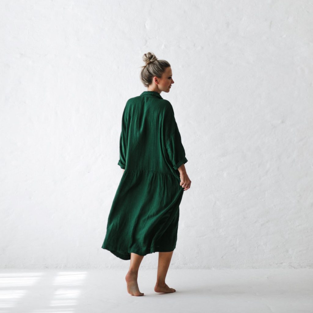 Mẫu đầm oversize được thịnh hành. - Hình 2