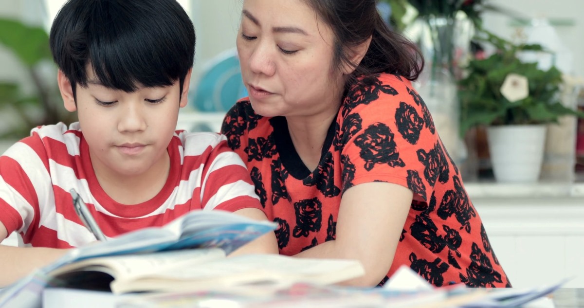 Để thấu hiểu và nuôi dạy con thông minh, các bậc phụ huynh phải hiểu rõ về các loại hình trí thông minh của con người. - hình 1