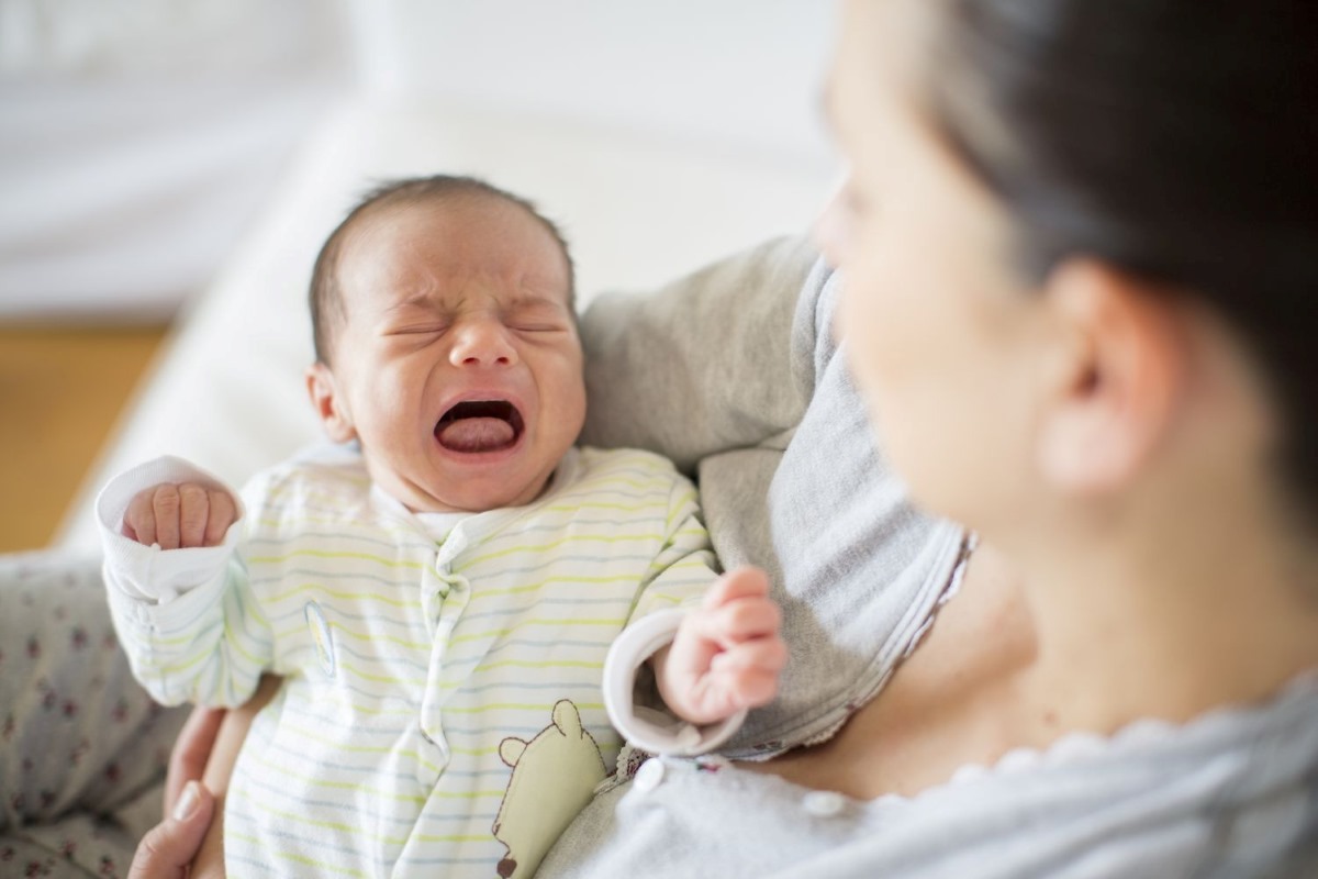 Thông thường, chúng ta sẽ thấy các dấu hiệu đói của em bé khoảng 8 đến 12 lần trong 24 giờ. - hình 4