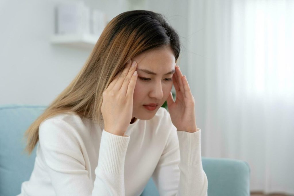 nguyên nhân và phương pháp điều trị chứng đau nửa đầu